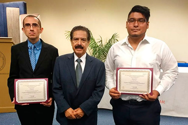 Premia UAT tesis de alumno en desarrollo de software