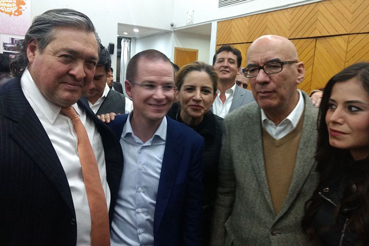 Anaya renuncia al PAN; Va por la candidatura a la Presidencia