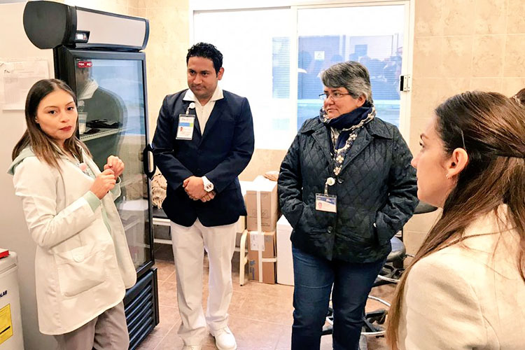 Secretaria de Salud aplica ‘bisturí’ en posada navideña