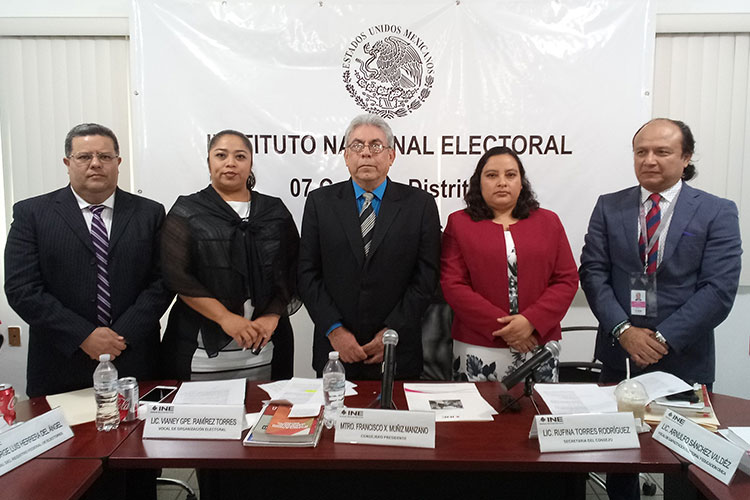 Aspirantes a capacitadores del INE aparecen en padrón de partidos