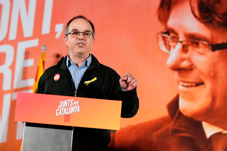 Retiran orden de aprehensión contra Puigdemont