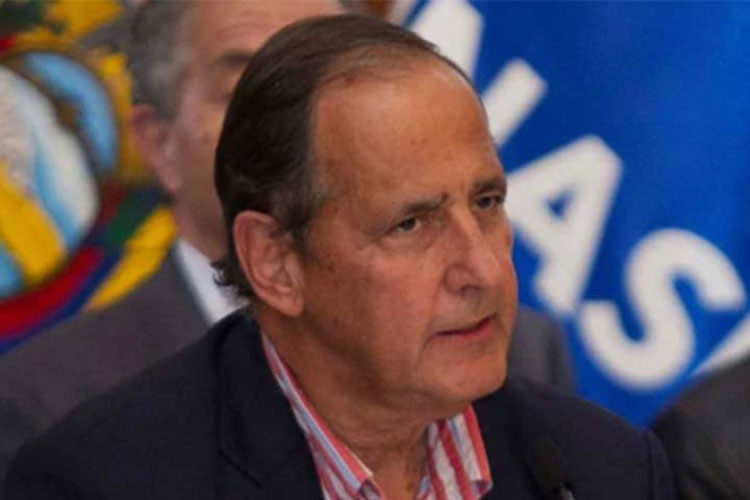 Renuncia jefe negociador de Colombia para diálogo con ELN