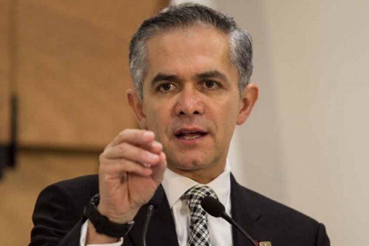 Mancera se reúne con Anaya; ‘no seré factor de división del Frente’, reitera