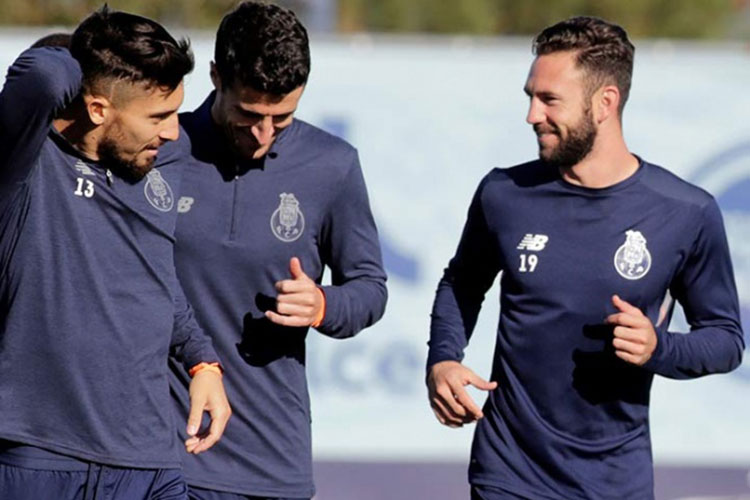 Layún espera el ‘ok’ del Porto para jugar en España