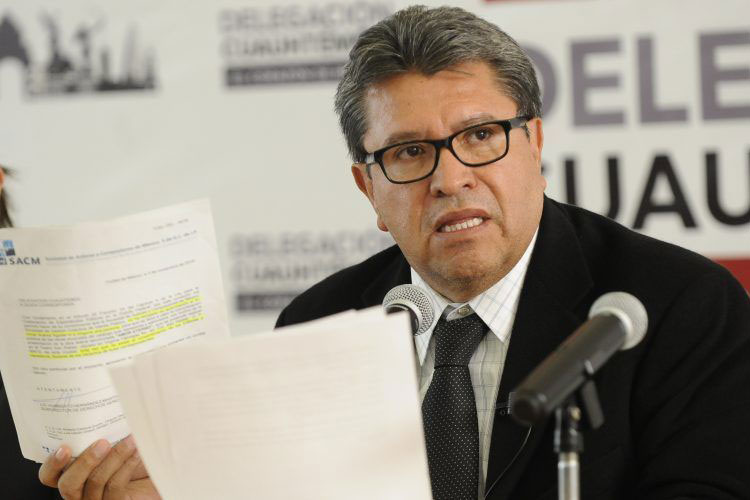 Ricardo Monreal deja la jefatura delegacional de Cuauhtémoc