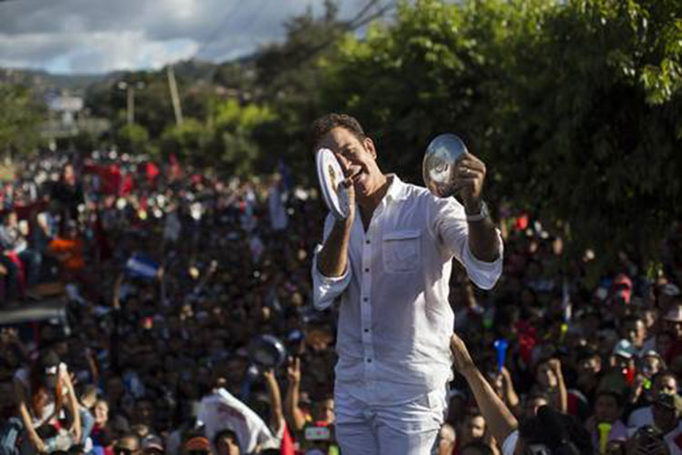 Honduras: megamarcha contra el fraude en comicios