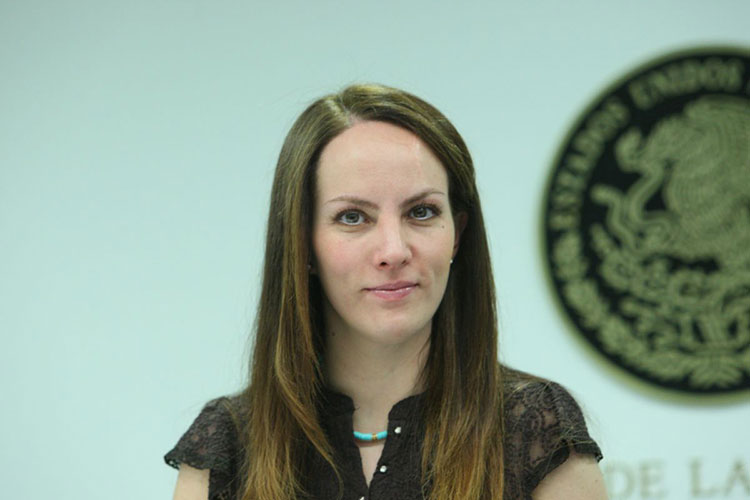 Gabriela Cuevas renuncia al PAN; Se va con AMLO