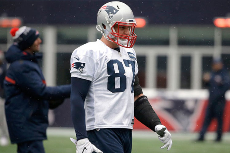 En suspenso la presencia de Gronkowski en el Super Bowl
