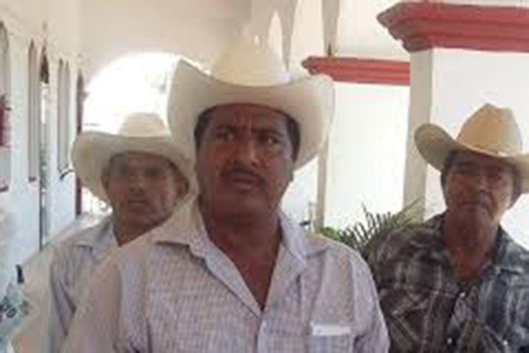 Balean a exregidor del PRD y matan a su hermano en Guerrero