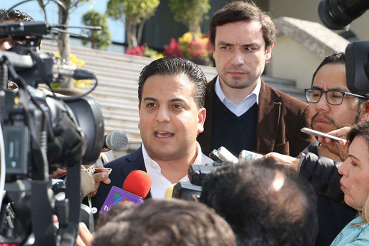 PAN va con Frente en 29 estados; 6 para gubernaturas