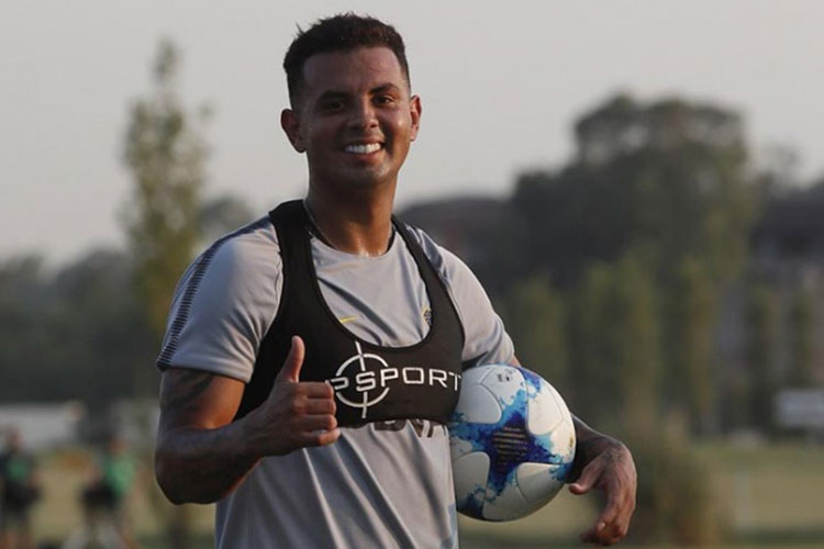 Edwin Cardona es acusado de violencia de género