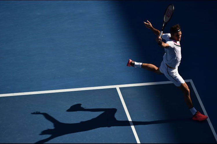 Federer avanza a cuartos de final en Australia