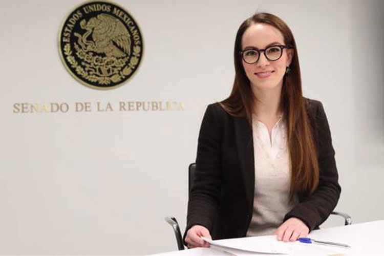 La senadora Gabriela Cuevas abandona  el blanquiazul