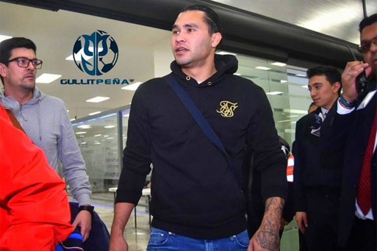 ‘Gullit’ Peña presenta pruebas médicas, debutaría ante Chivas