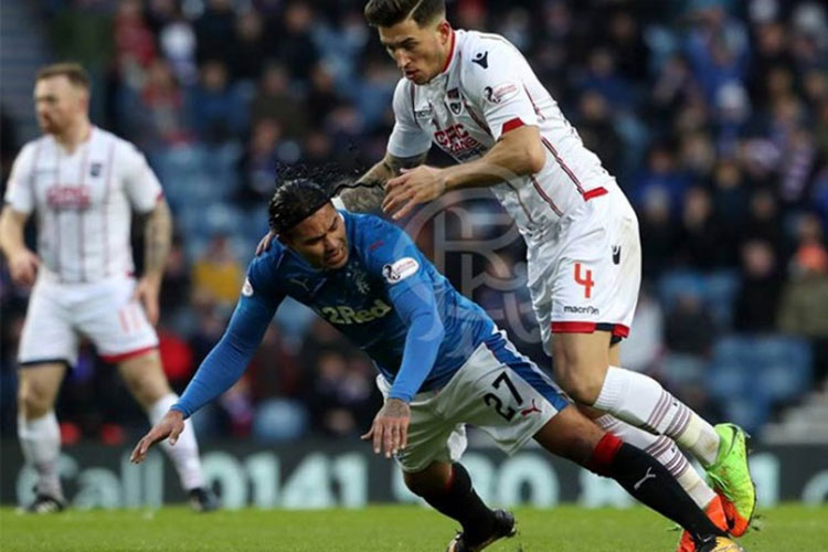 Caixinha pidió fichar al ‘Gullit’ Peña, dice De la Torre