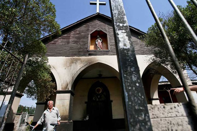 Atacan otra iglesia en Chile; suman 13 en 11 días
