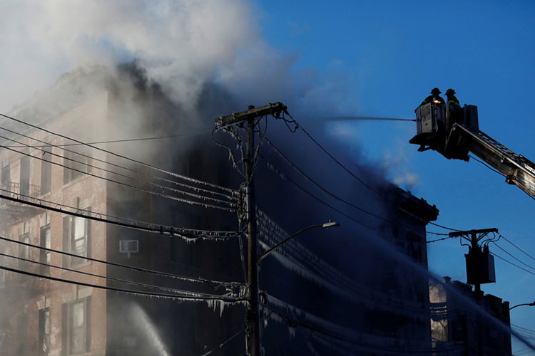 Sube cifra de heridos en nuevo incendio en el Bronx