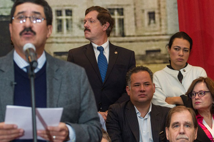 Con desplegado cierran filas con Javier Corral
