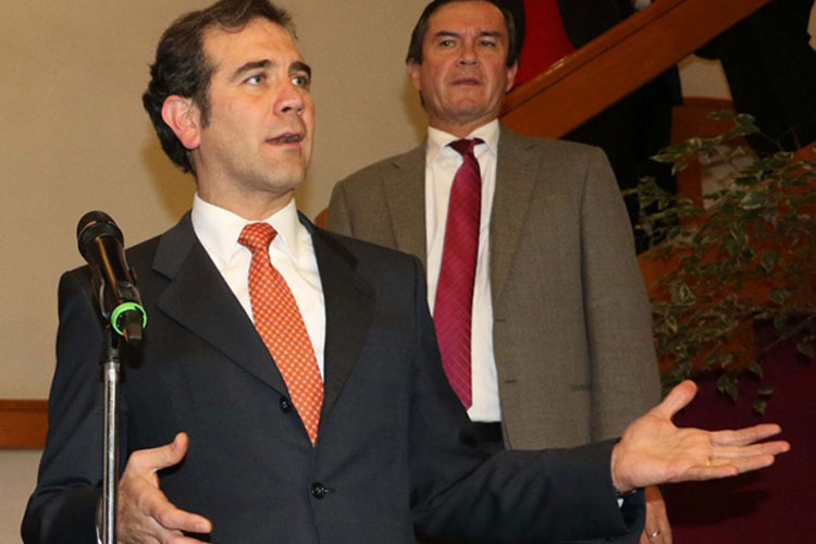 Afirma INE que no hay focos rojos, pero está atento a cualquier cambio