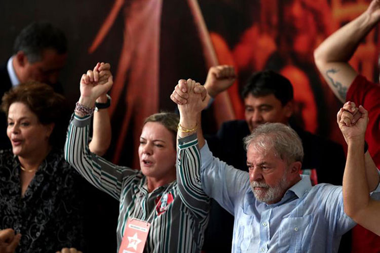 Lula se confirma como candidato del PT