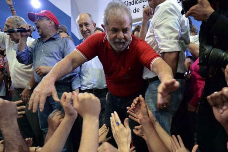 Líderes de AL respaldan a Lula
