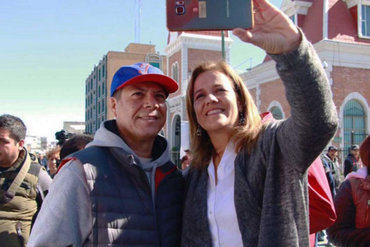 Zavala, cerca de juntar 866 mil firmas que pide el INE