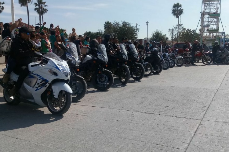 Bendicen a Policías y motoclubes en Victoria