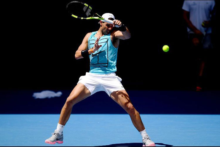 Rafael Nadal inicia el Abierto de Australia con victoria