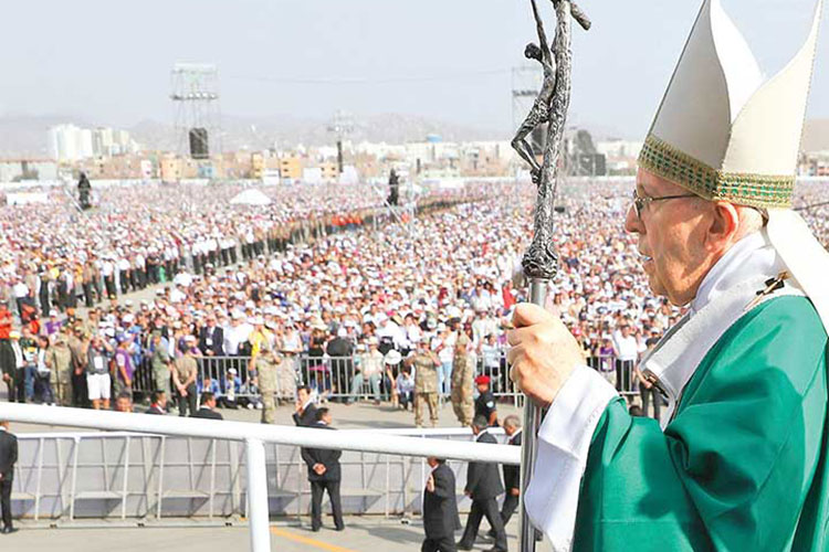 ‘La política está muy enferma’: Papa Francisco
