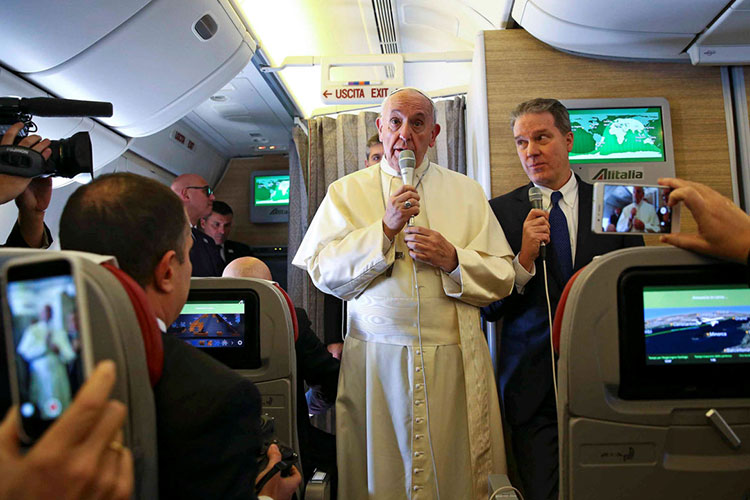 El mundo al borde de una guerra nuclear: Papa Francisco