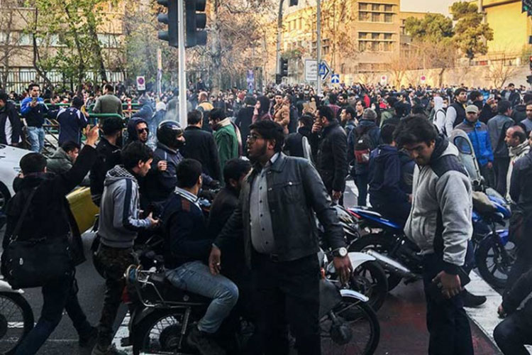 Irán acusa a EU, Israel y Arabia Saudita de instigar protestas