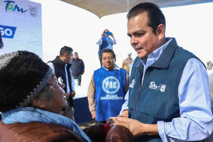 Acercan servicios municipales a familias de la ‘Nuevo Bayito’