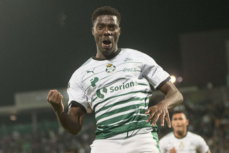 Djaniny Tavares le da el triunfo a Santos
