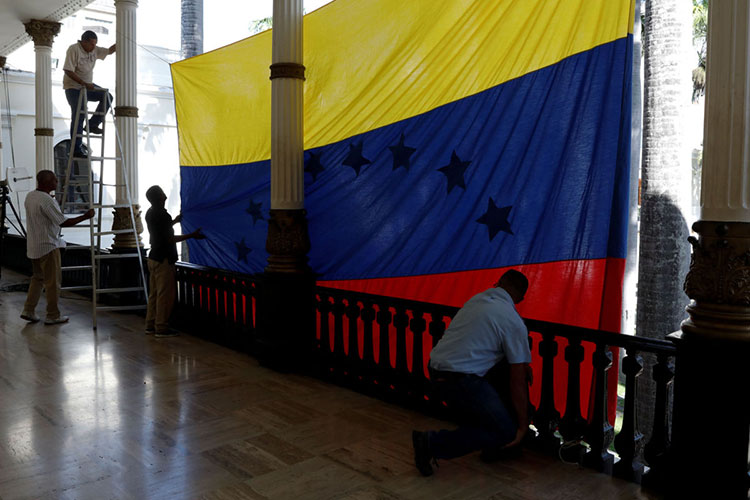 Participará Videgaray en negociaciones entre Venezuela y la oposición