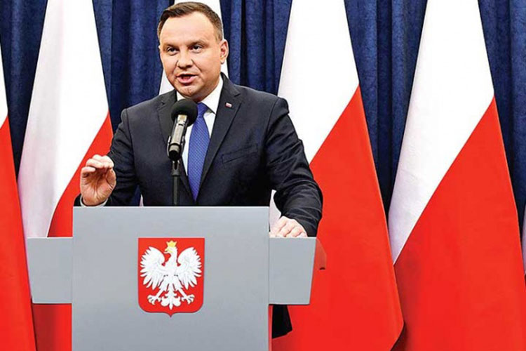 El presidente de Polonia ratifica ley sobre Holocausto