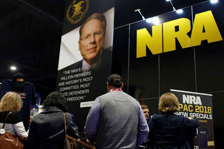 Crece el boicot de empresas contra la Asociación Nacional del Rifle en EU