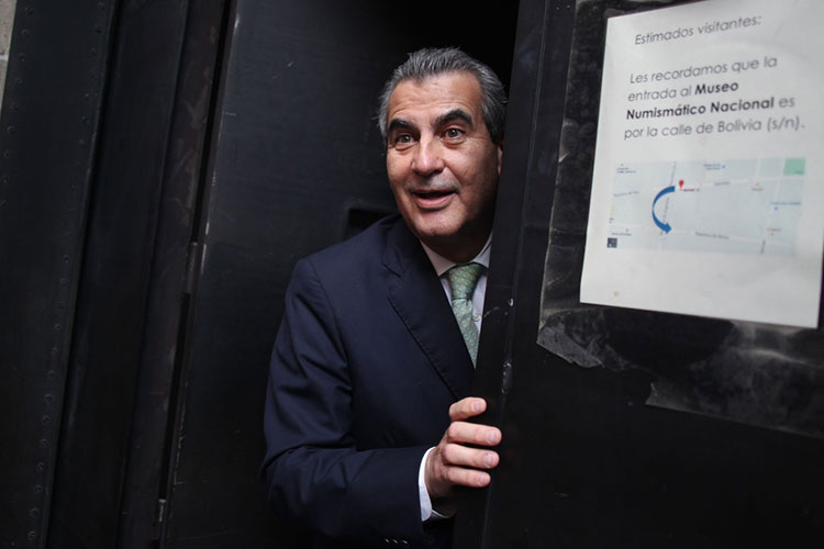 Renuncia Chico Herrera al PRI después de 40 de militancia