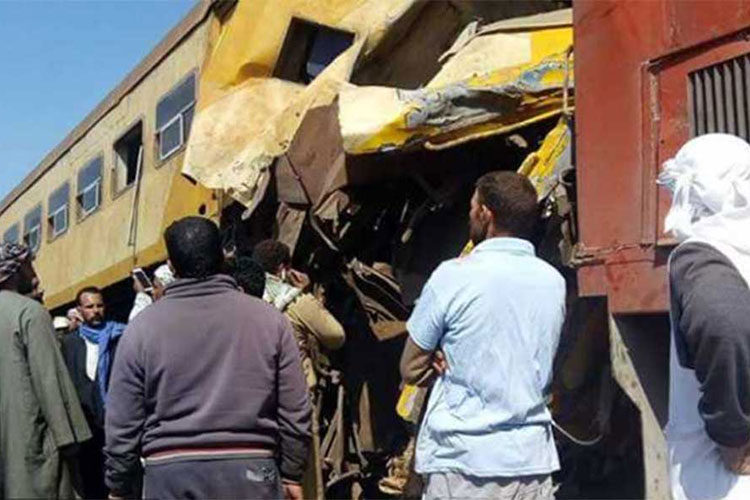 Choque de trenes en Egipto deja al menos 12 muertos