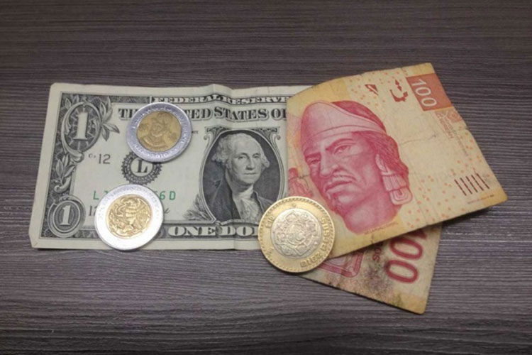 Frente a negociación de TLCAN, el dólar sube a $19