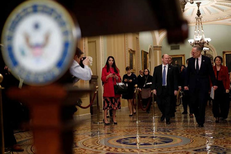 Senadores de EU anuncian acuerdo migratorio