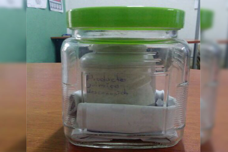 Abandonan material peligroso en calles de Tampico