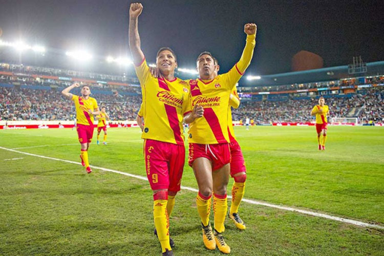 Ruidíaz le amarga la noche al Pachuca