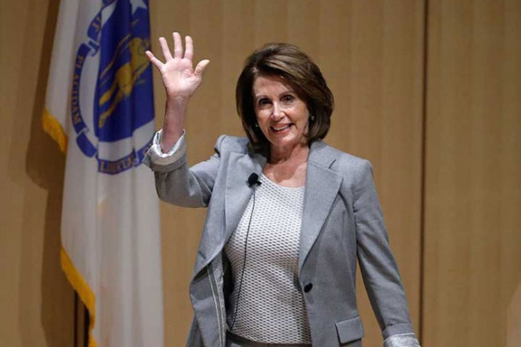 Líder demócrata condiciona aprobación de presupuesto a solución para ‘dreamers’