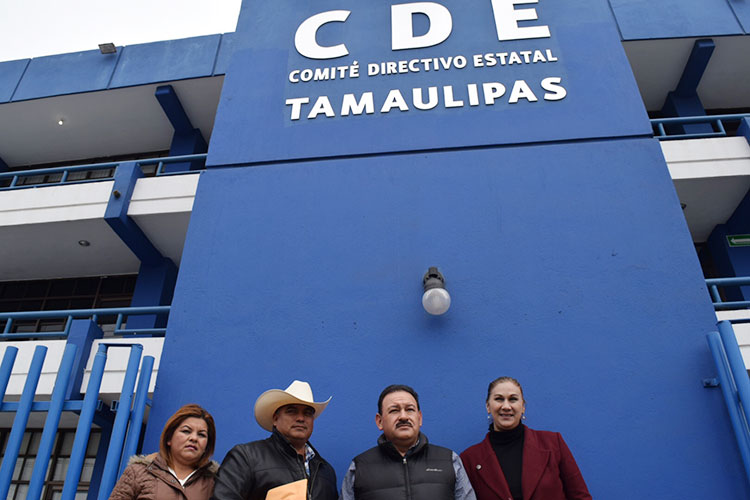 Panistas van a las urnas el domingo