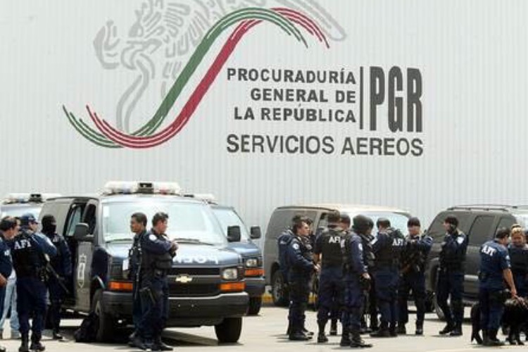 Hay rezago de 20 mil órdenes de captura en PGR: Navarrete