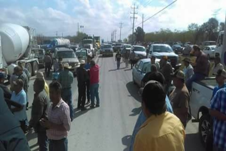 Productores ‘doblan’ a Sagarpa y Aserca; Piden liberar carreteras