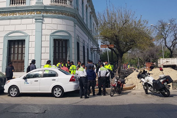 Piden tránsitos de Victoria blindaje personal