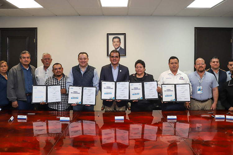 Firman convenio para legalizar la ‘Blanca Navidad’