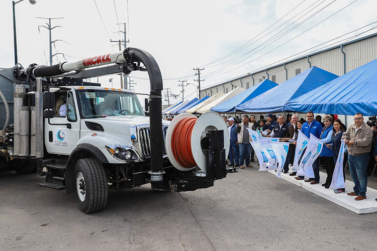 Entrega alcalde dos vactors para beneficio de la ciudad