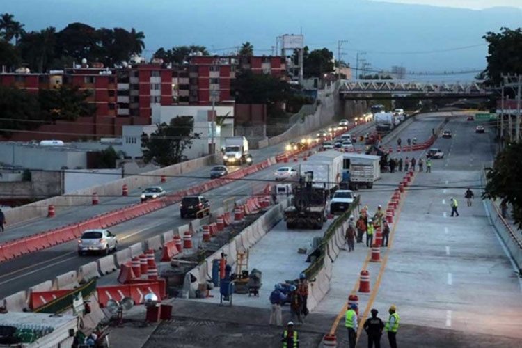 Socavón en Paso Express arrojará culpables y sanciones: SCT